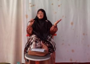Hj.sitimahmudahh-santri-pesantren